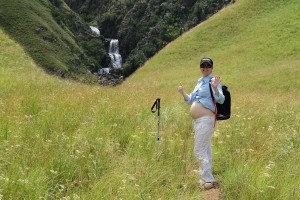 Sharon Prior hiking at 6 months pregnant